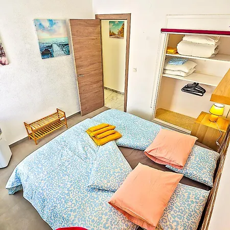 Plaza Espana 3-bedroom & Apartment