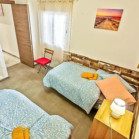 Plaza Espana 3-bedroom & Apartment *