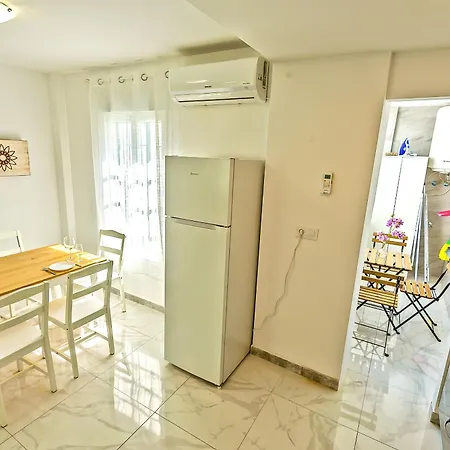 Apartment Plaza Espana 3-bedroom &