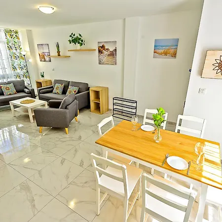Apartment Plaza Espana 3-bedroom &